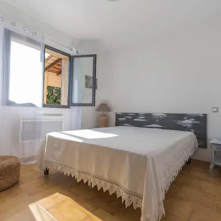 Grand Rez De Villa, Proche D'ajaccio Apartment *